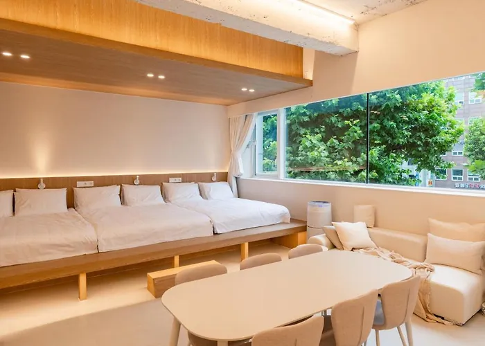 The Arch Seoul -30 Sec To Metro,1 Min To Gwangjang Market Hostal